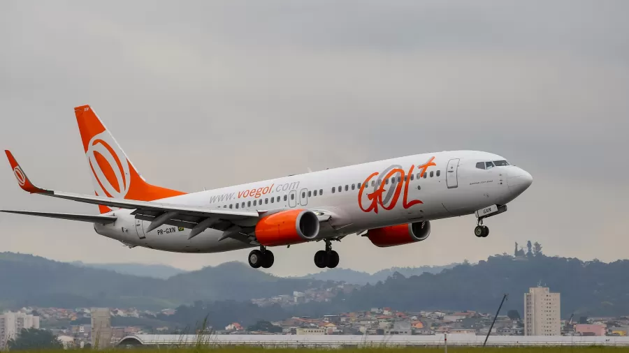 aviao-da-companhia-aerea-gol-pousa-na-pista-do-aeroporto-de-cumbica-em-guarulhos-1744666951024_v2_900x506.jpg (1)