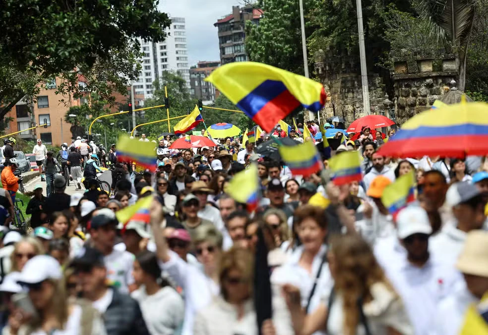 2025-06-08t161506z-1620472461-rc2gyeaq6tf8-rtrmadp-3-colombia-politics-uribe
