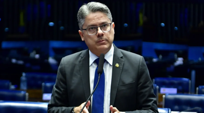 alessandro_vieira_senador_01-e1702390969171