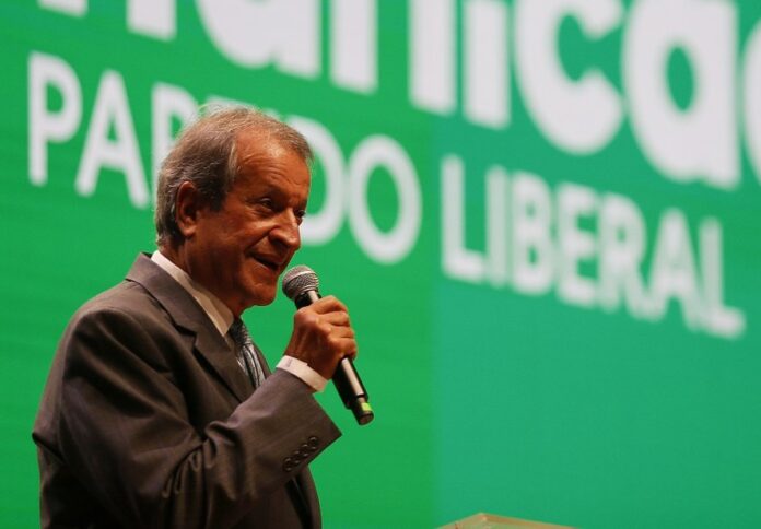 110100435-mariz-pa-brasilia-20-02-202-valdemar-costa-neto-seminario-pl-seminario-nacional-de-com