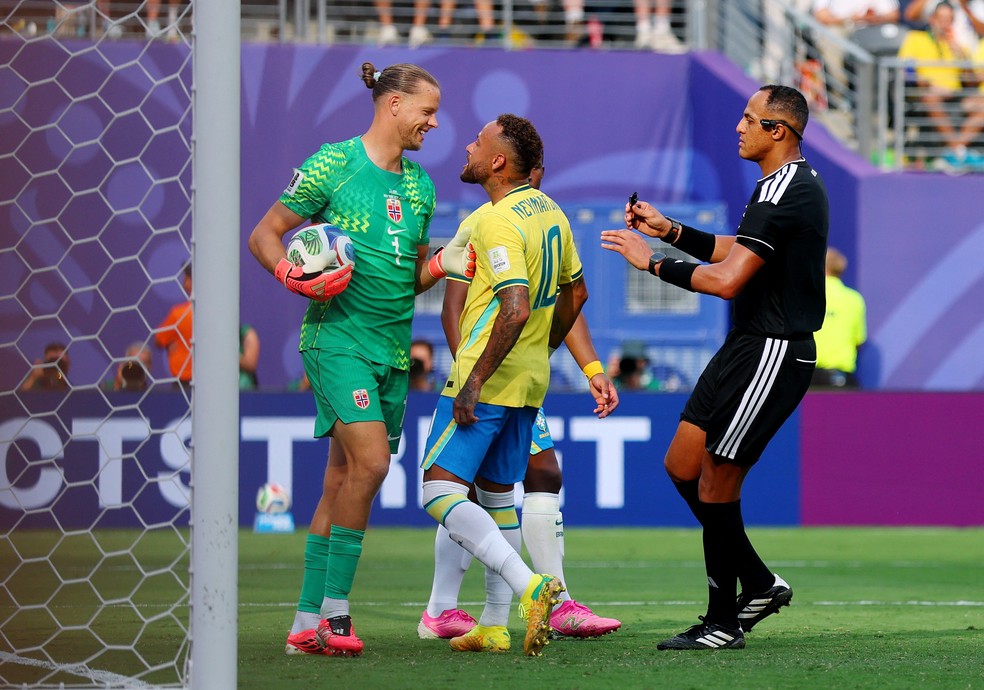 2026-07-05t220616z-1430985927-up1em751pefrw-rtrmadp-3-soccer-worldcup-bra-nor