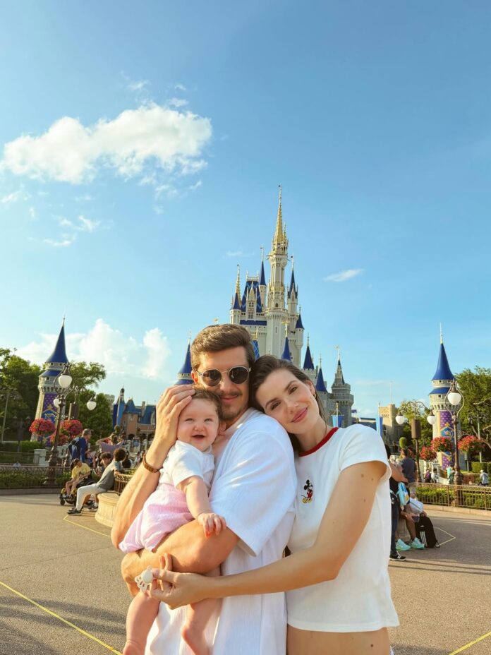 construindo-historias-que-serao-contadas-com-muito-amor-e-carinho-para-ela-no-futuro.-disney