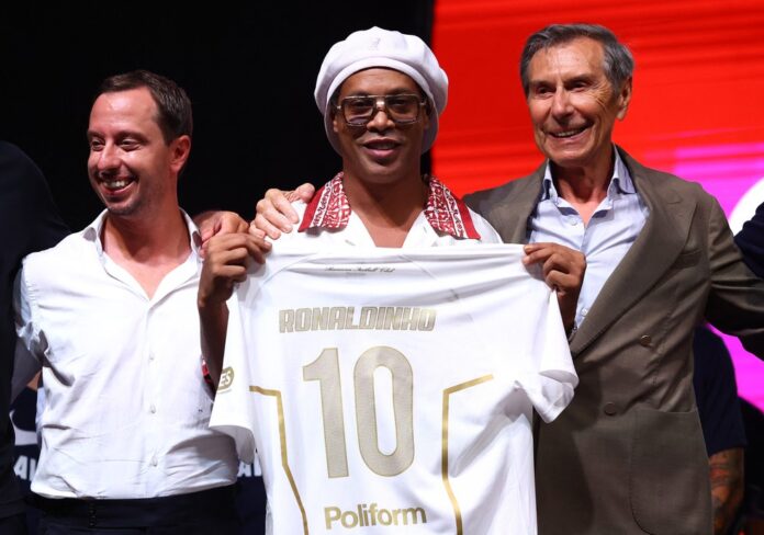 2026-08-20t200957z-198726465-up1em8k1k0jfs-rtrmadp-3-soccer-italy-ronaldinho