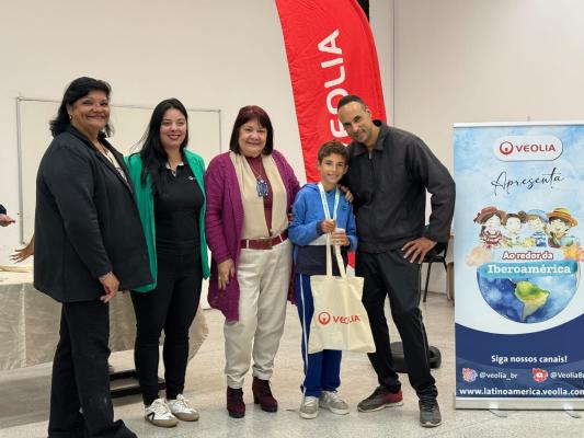 Estudantes da rede municipal recebem premiação por projeto sobre uso consciente da água (7)