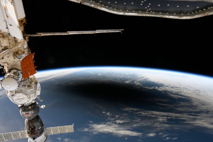 iss071e003390orig